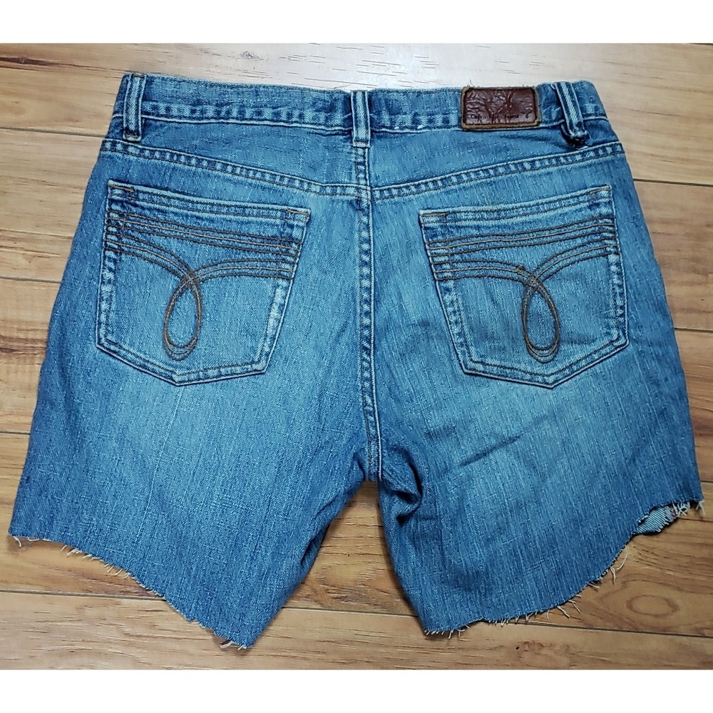 Vintage Denim Calvin Klein size 6 Cut Off Shorts - Picture 5 of 6